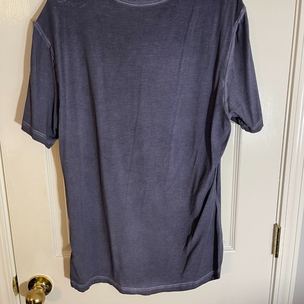 Lululemon Men's Purple Tee Size L. EUC.